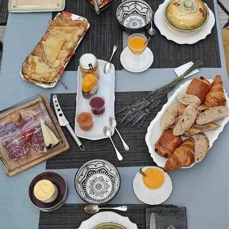Les Hauts Vallons Bed and Breakfast *
