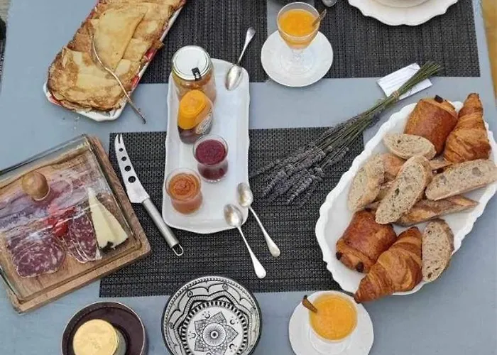 Les Hauts Vallons فندق مبيت وإفطار 3*