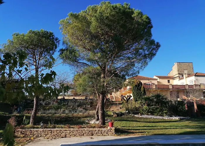 Les Hauts Vallons فندق مبيت وإفطار 3*